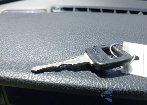 1992 Volvo 240 Gl from USA, damaged, VIN YV1AS8802N1473105